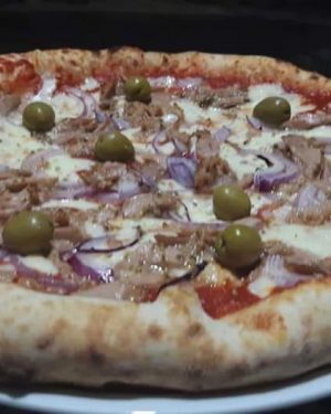 TONNO-TUNJEVINA PIZZA